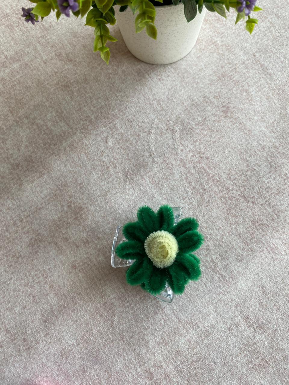 Daisy Flower Hair Clutcher - Thumbnail 2