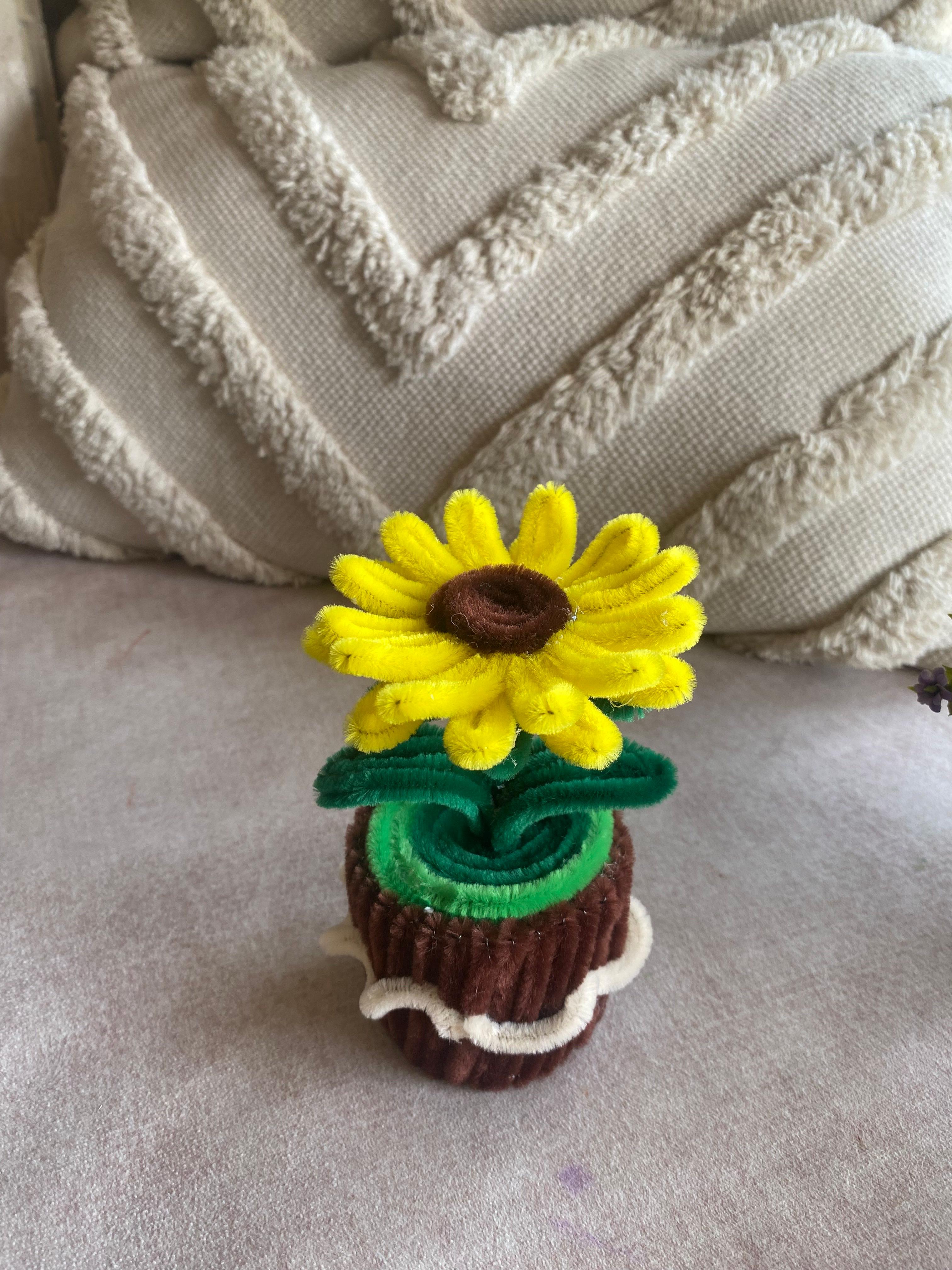 Sunflower Desk buddy - Image 1