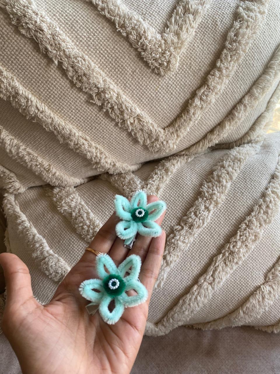 Flower Pair Hairpin - Image 1